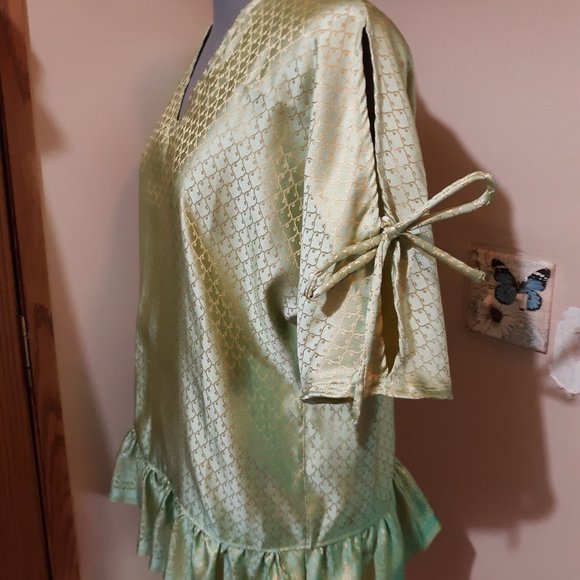 CHARMEUSE Boho Ruffled Blouse XL Mint green Gold Silky print Sexy V-neck Tie sle - Picture 3 of 12